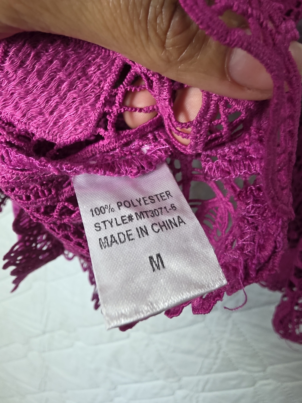 Ellison Women's Fuchsia Crochet Lace Long Sleeve Top Sz M - Picture 2 of 7